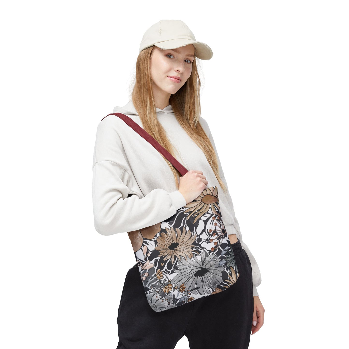 Bolsa de mano rústica con flores